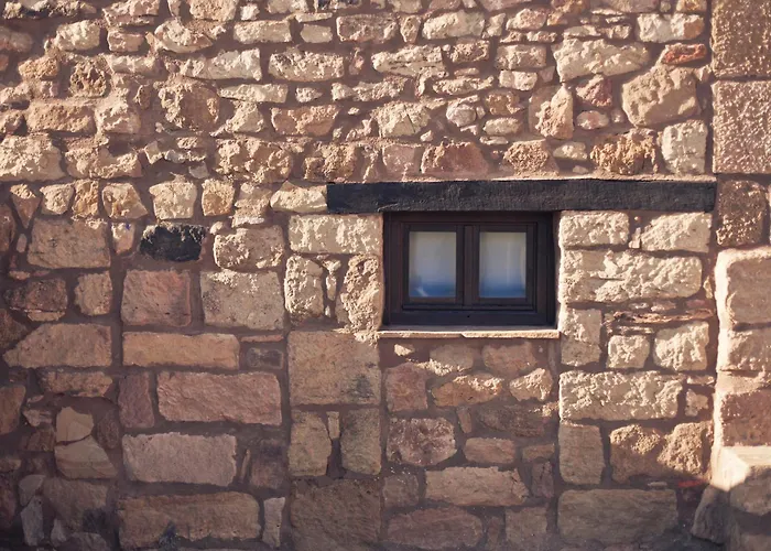 Hotel Restaurante Masia La Torre 2*