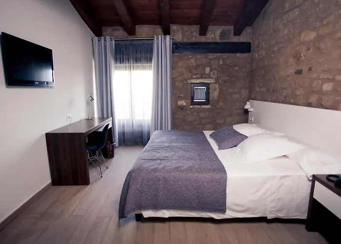 Hotel Restaurante Masia La Torre 2*