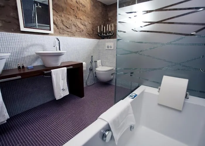 Hotell Restaurante Masia La Torre 2*